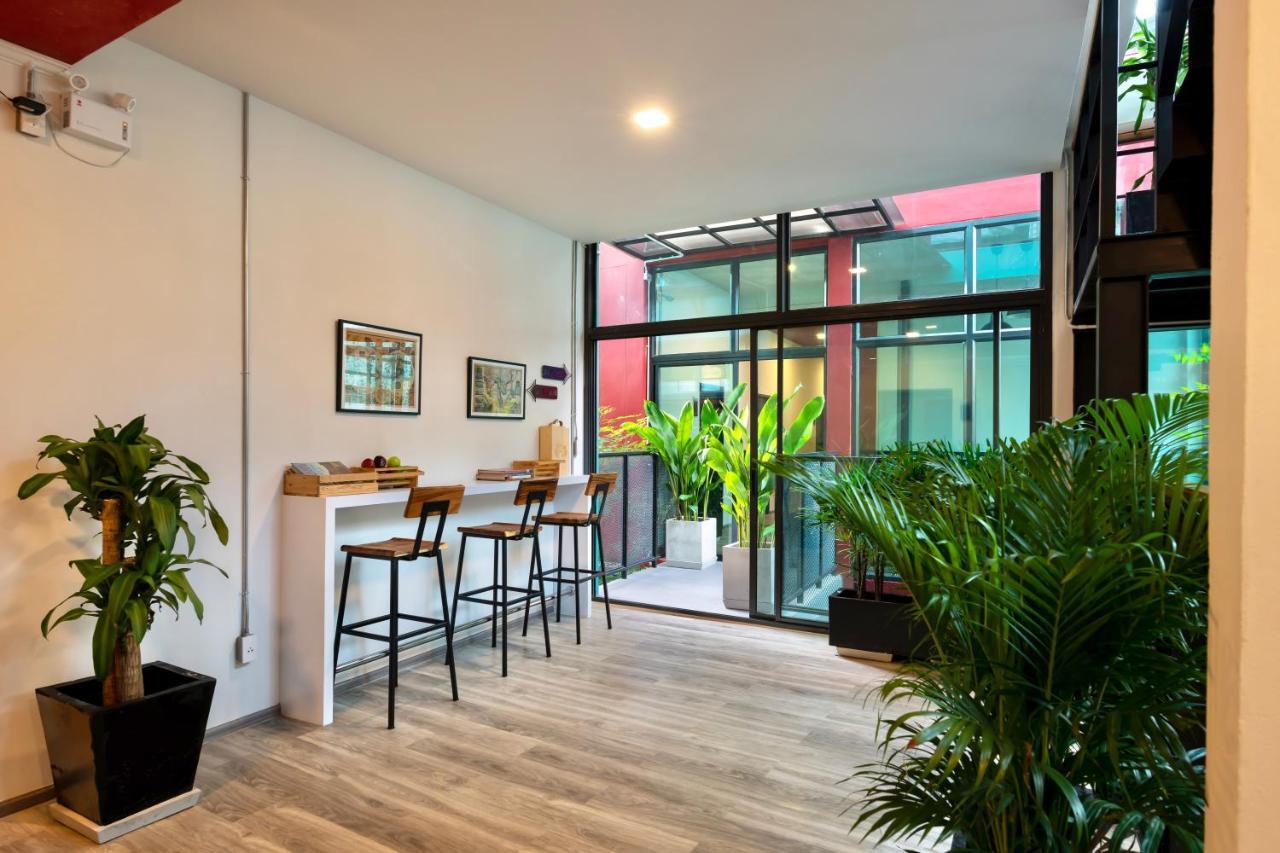 Red Door Heritage Hotel Bangkok Exterior photo