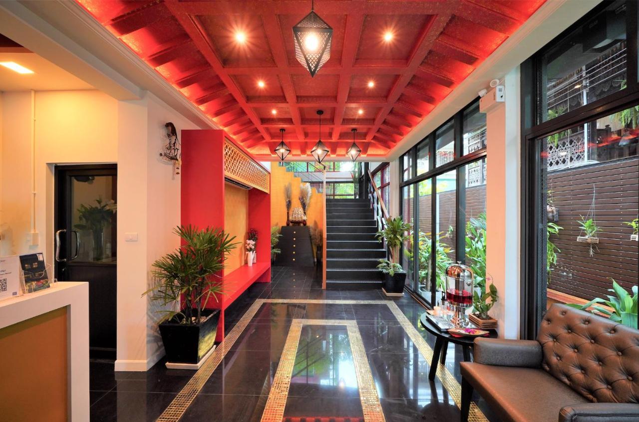 Red Door Heritage Hotel Bangkok Exterior photo
